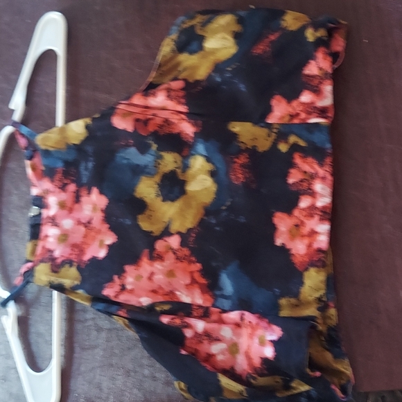 abercrombie crop top. Size small - Picture 2 of 5